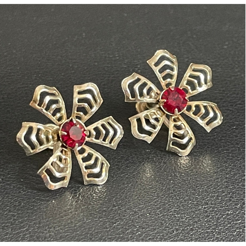 Vintage Rhinestone Flower Earrings Gold Tone Red Screw Backs Floral